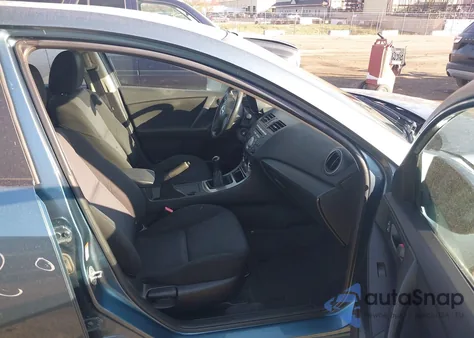 2011 Mazda Mazda3 I Sport из США, поврежденный, VIN JM1BL1UG5B1471040